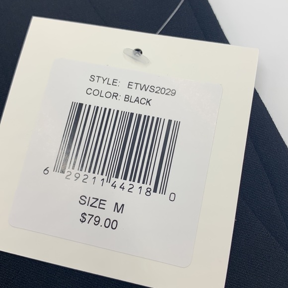 Ellen Tracy Black Bermuda Shorts Size Medium - Picture 13 of 14